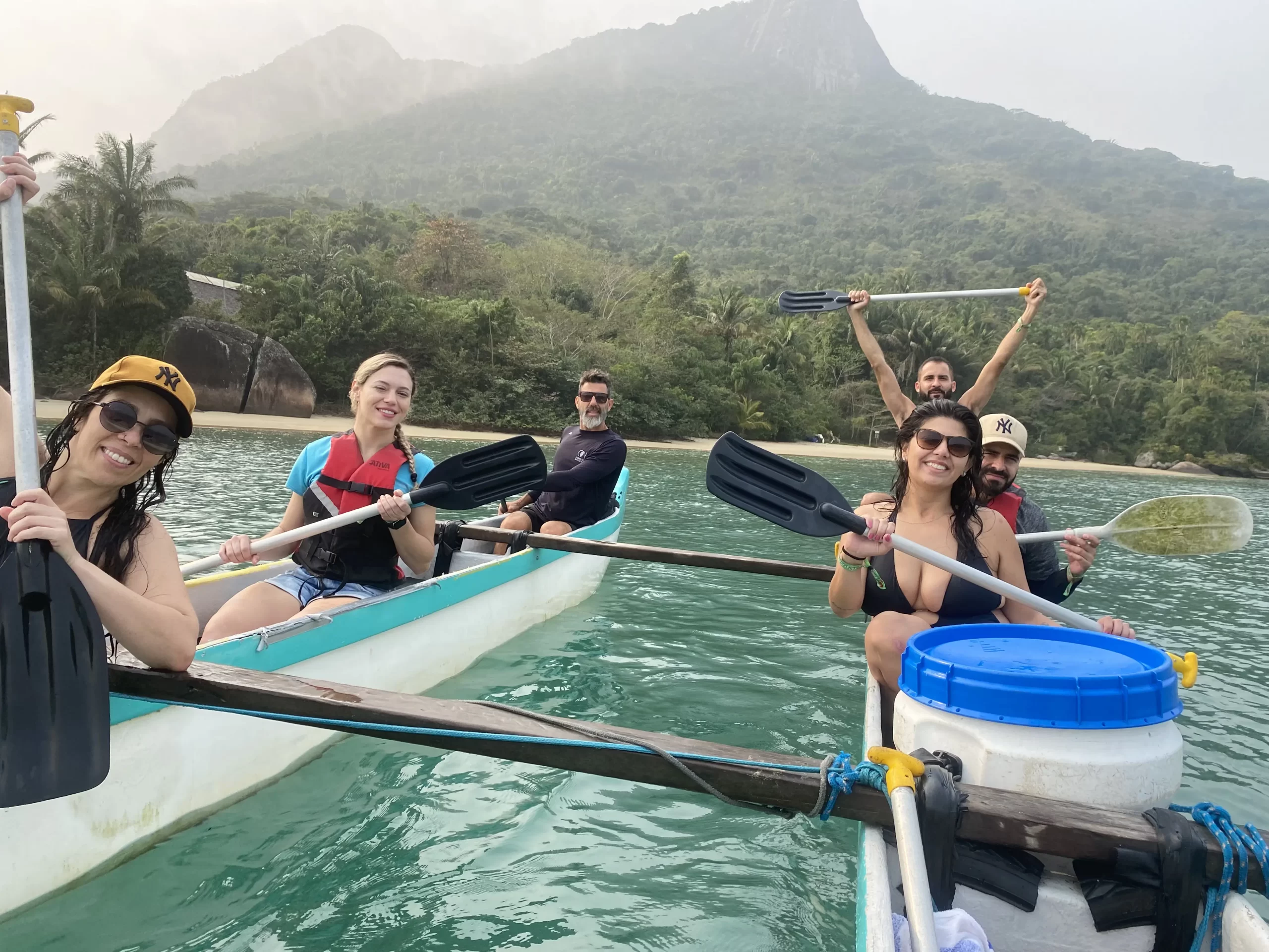 Passeio de Canoa Havaiana em Paraty